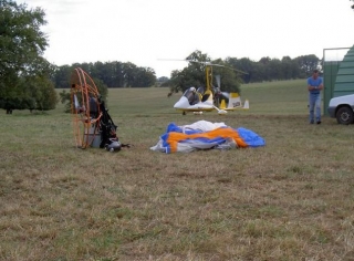 ULM 和动力伞俱乐部 